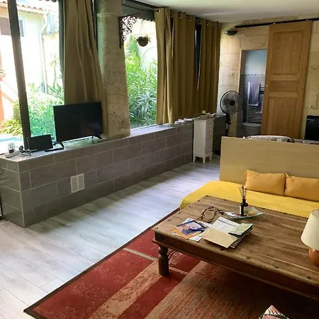 Holiday home Maison Charmante A Avec Piscine Priveea Libourne